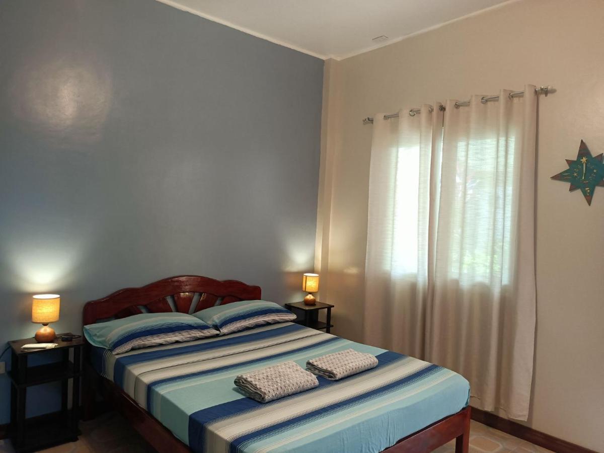 Villa Skanderbeg Guest House Пуэрто-Принцеса Экстерьер фото
