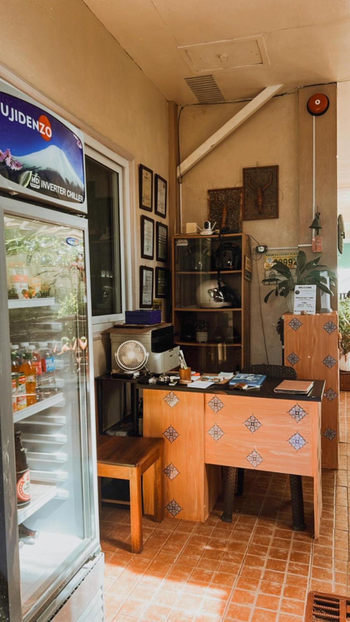 Villa Skanderbeg Guest House Пуэрто-Принцеса Экстерьер фото