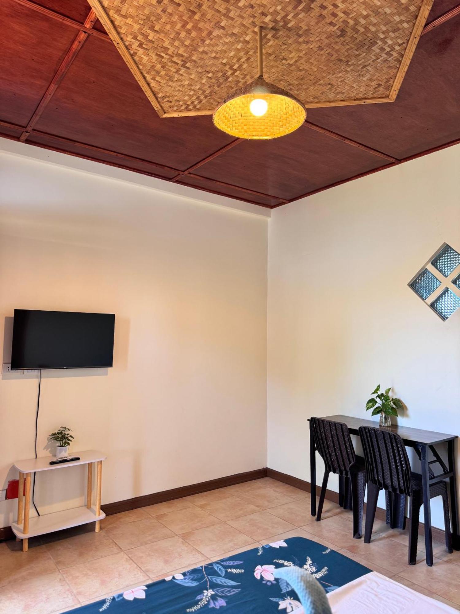 Villa Skanderbeg Guest House Пуэрто-Принцеса Экстерьер фото