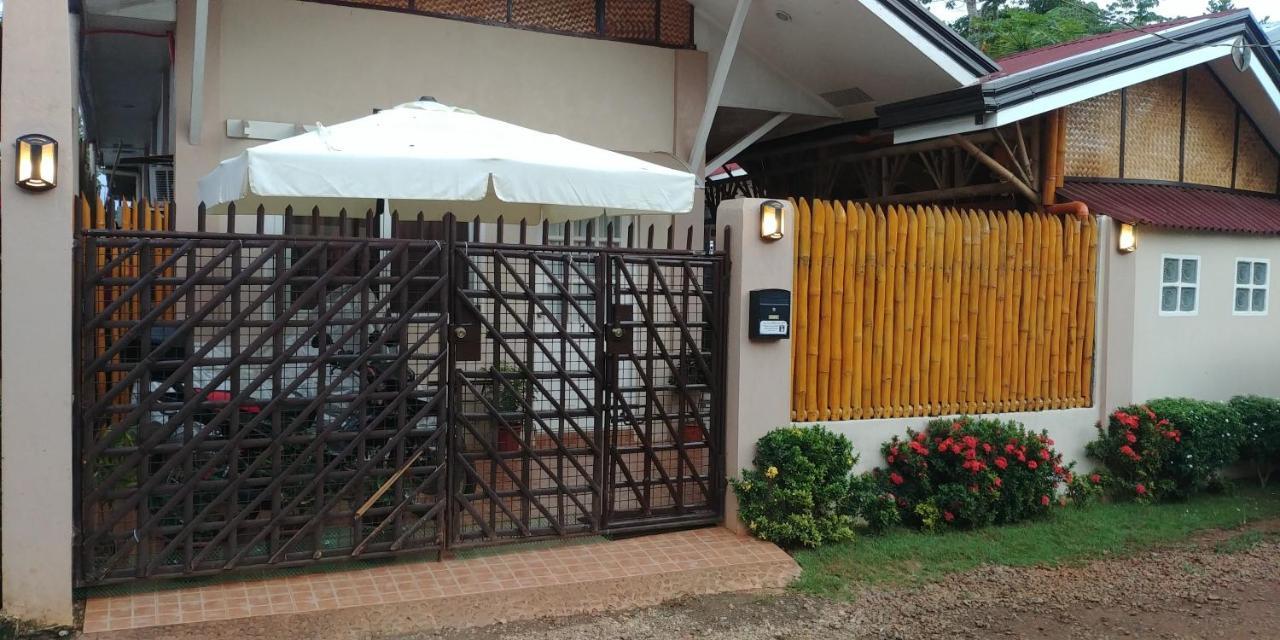 Villa Skanderbeg Guest House Пуэрто-Принцеса Экстерьер фото