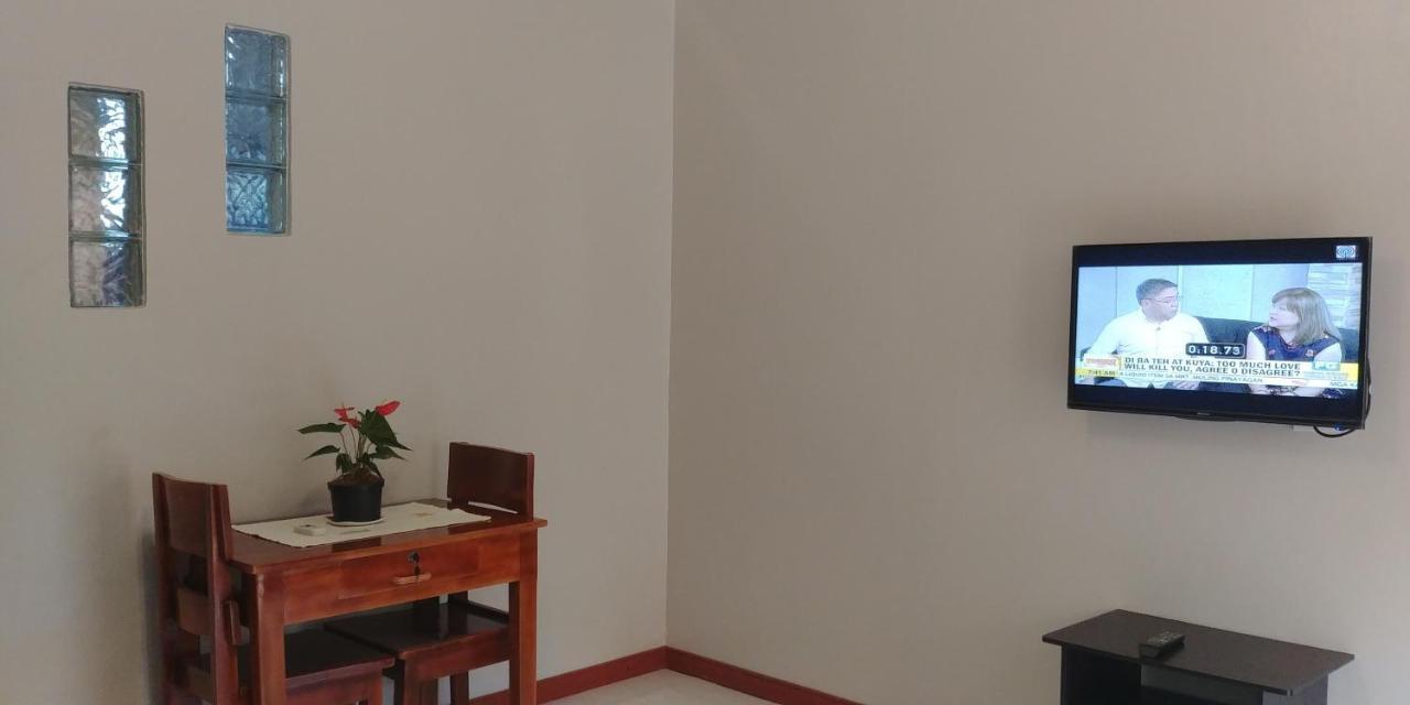 Villa Skanderbeg Guest House Пуэрто-Принцеса Номер фото